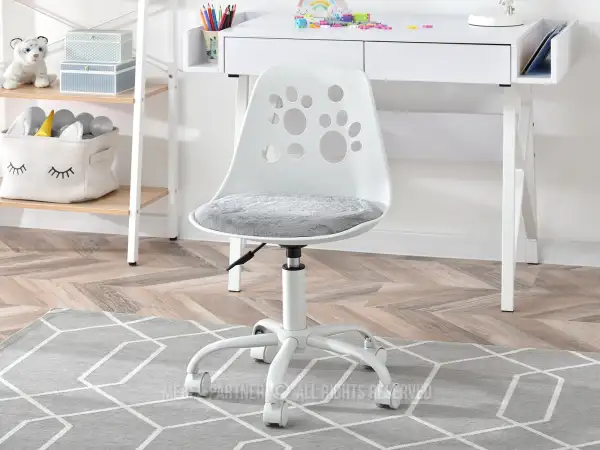 Krzesło dla dziecka do biurka - idealne miejsce pracy i zabawy